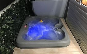 Hot Tub Accommodation Static North Wales